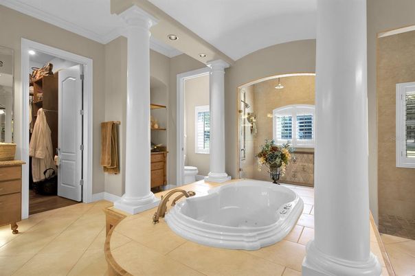 Bathroom, Interior, Recessed Lighting