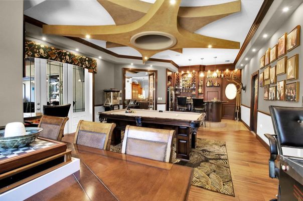 Dining room, Interior, Pendant Lights, Recessed Lighting, Wood Texture Flooring