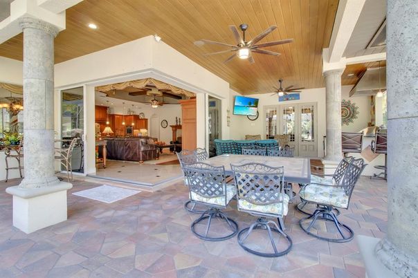 Dining room, Interior, Pendant Lights, Recessed Lighting, Wooden Ceilings
