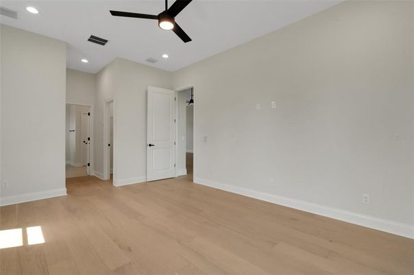 Empty room, Interior, Recessed Lighting, Wood Texture Flooring