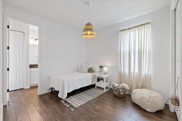 Bedroom, Interior, Pendant Lights, Wood Texture Flooring