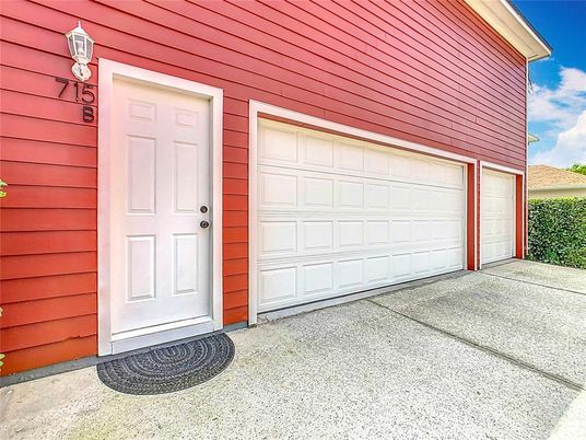 Detached Garage, Exterior