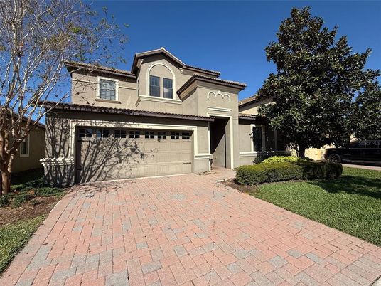 Attached, Exterior, Facade, Mediterranean