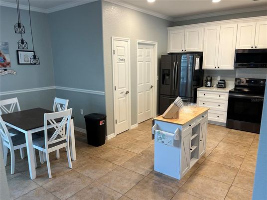 Dining room, Interior, Kitchen, Pendant Lights, Recessed Lighting