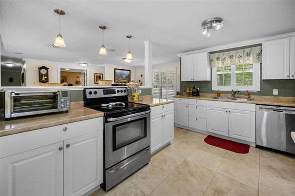 Interior, Kitchen, Pendant Lights, Stainless Steel Appliances