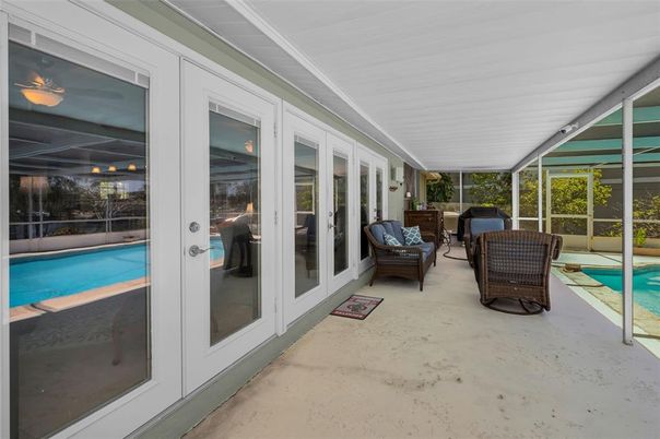 Exterior, Interior, Pool, Sun Room