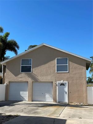 Attached, Exterior, Facade, Rowhouse