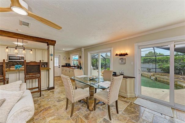 Dining room, Interior, Kitchen, Pendant Lights, Recessed Lighting