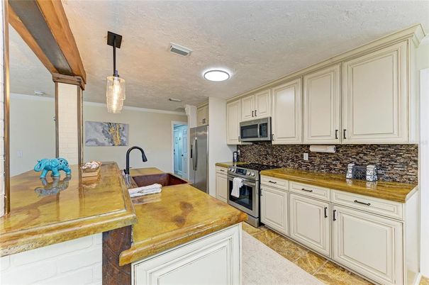 Interior, Kitchen, Pendant Lights, Stainless Steel Appliances