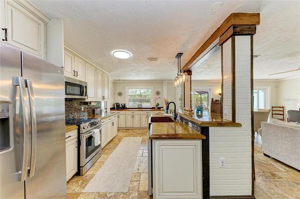 Interior, Kitchen, Pendant Lights, Recessed Lighting, Stainless Steel Appliances