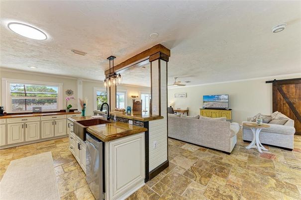 Interior, Kitchen, Living room, Pendant Lights, Recessed Lighting
