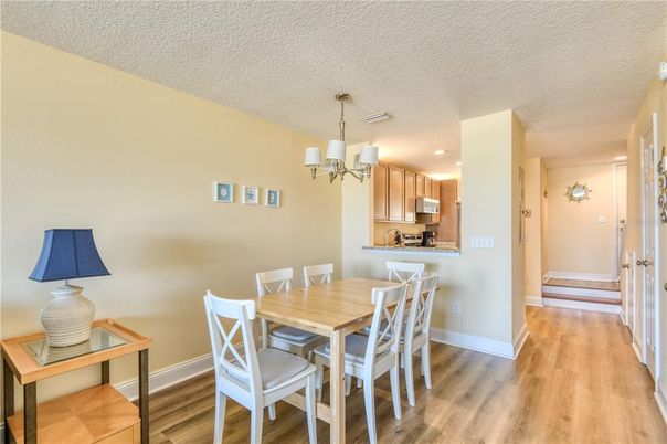Chandelier, Dining room, Interior, Kitchen, Recessed Lighting, Wood Texture Flooring