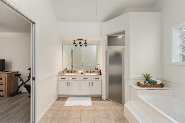Bathroom, Dual Sink Vanities, Interior