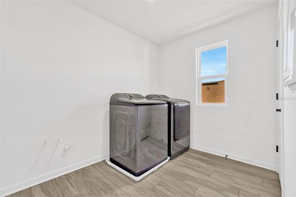 Interior, Washer, Wood Texture Flooring
