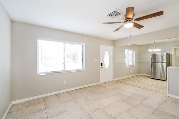 Chandelier, Empty room, Interior, Kitchen
