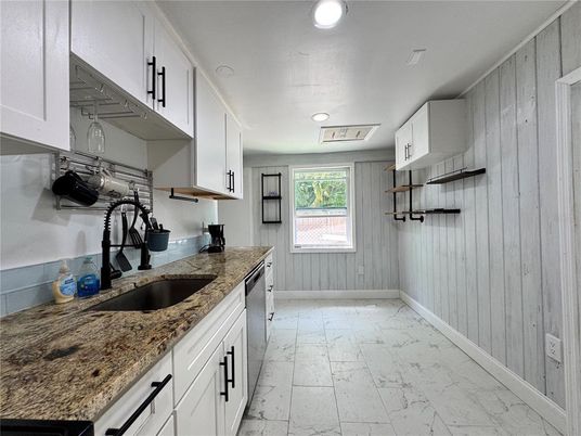 Interior, Kitchen, Marble, Recessed Lighting