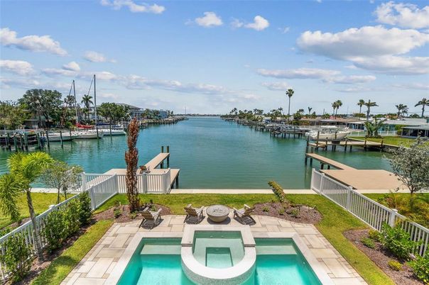 Exterior, Pool, Water