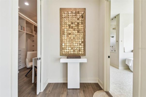 Interior, Recessed Lighting, Wood Texture Flooring