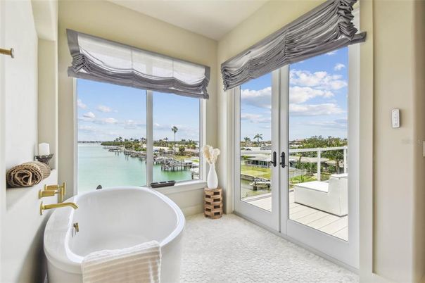 Bathroom, Free Standing Baths, Interior, Water