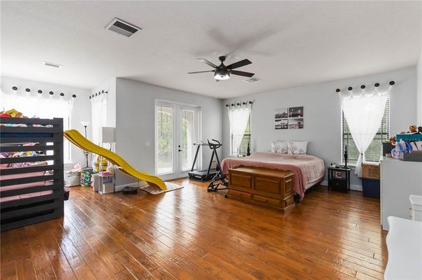 Bedroom, Fitness Equipment, Interior, Wood Texture Flooring