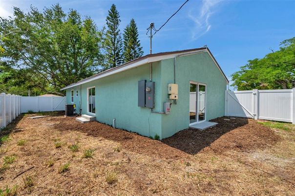 Backyard, Exterior