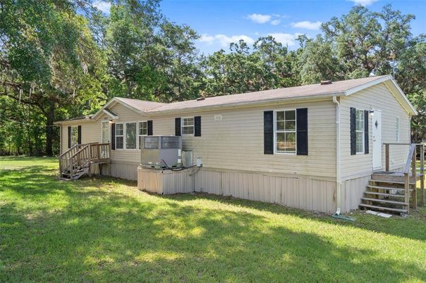 Backyard, Exterior, Hot Tub