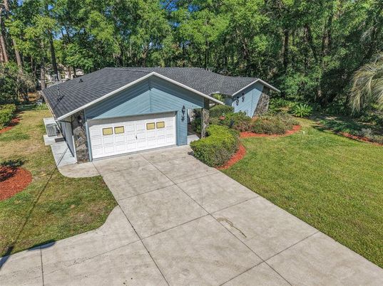 Attached, Exterior, Facade, Ranch
