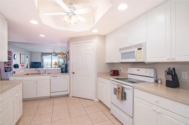 Chandelier, Interior, Kitchen, Recessed Lighting