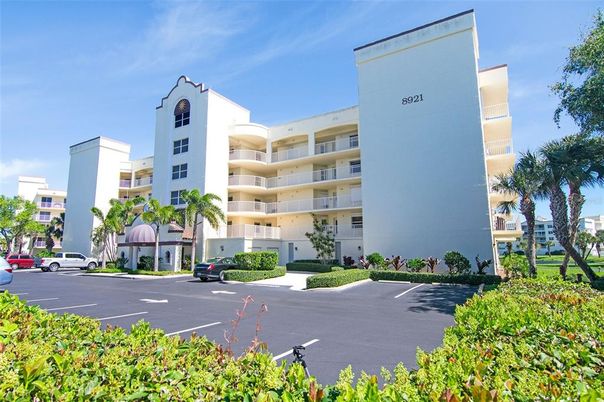 Exterior, Facade, Condo Building