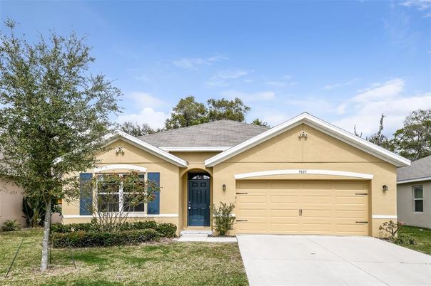 Attached, Exterior, Facade, Ranch
