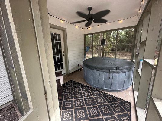 Hot Tub, Interior, Sun Room