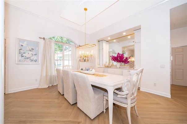 Chandelier, Dining room, Interior, Recessed Lighting, Wood Texture Flooring