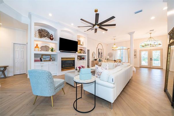 Fireplace, Interior, Living room, Pendant Lights, Recessed Lighting, Wood Texture Flooring