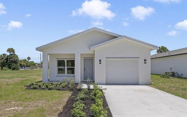Attached, Exterior, Facade, Ranch