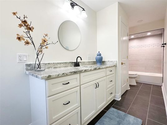 Bathroom, Dual Sink Vanities, Interior
