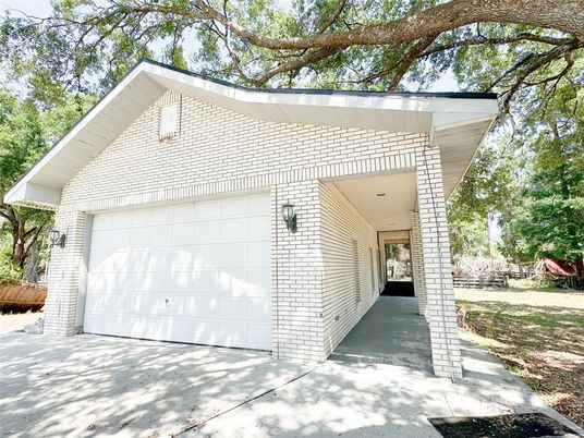 Detached Garage, Exterior