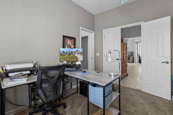 Home Office, Interior