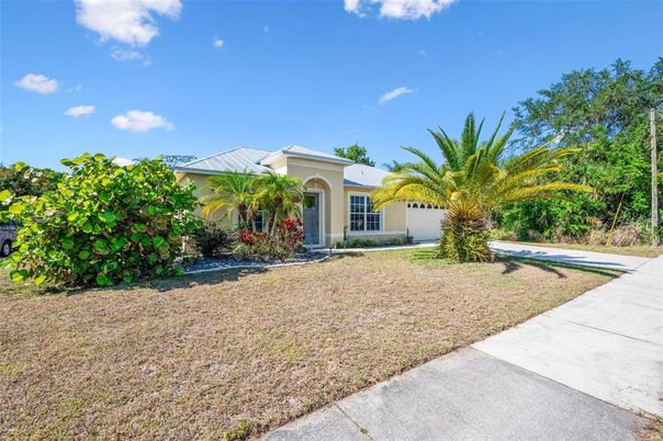 Backyard, Exterior, Facade, Mediterranean