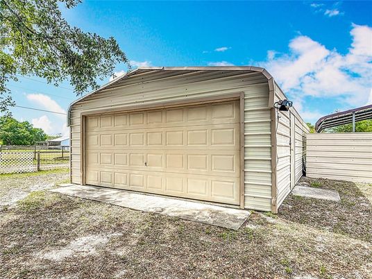 Detached Garage, Exterior