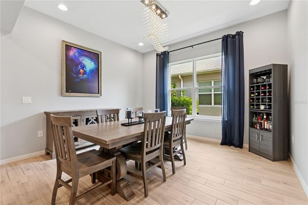 Chandelier, Dining room, Interior, Pendant Lights, Recessed Lighting, Wood Texture Flooring