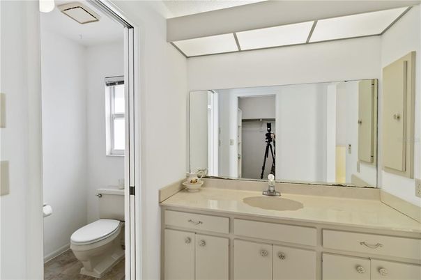 Bathroom, Interior, Tile Countertops