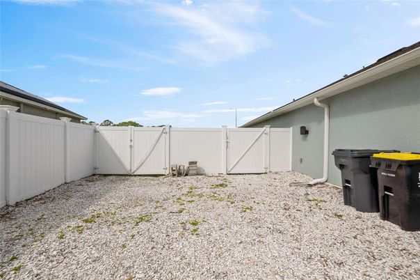 Backyard, Exterior