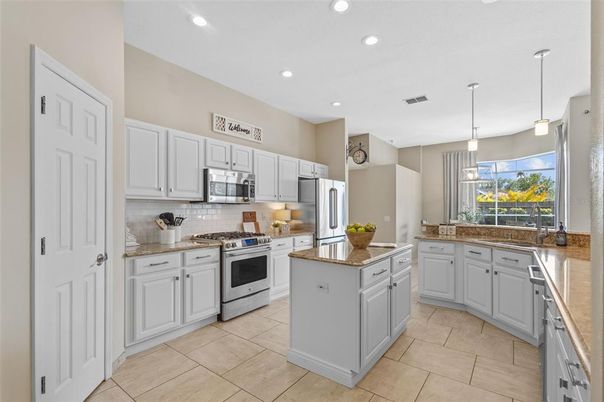 Interior, Kitchen, Pendant Lights, Recessed Lighting, Stainless Steel Appliances