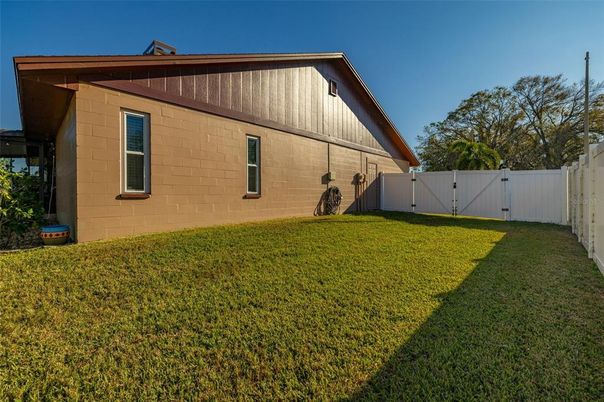 Backyard, Exterior