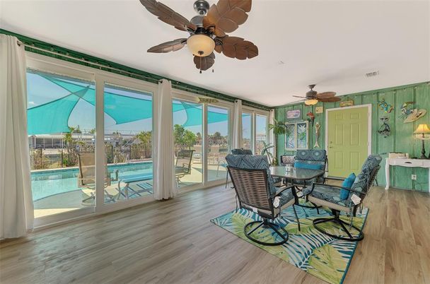 Dining room, Interior, Sun Room, Wood Texture Flooring