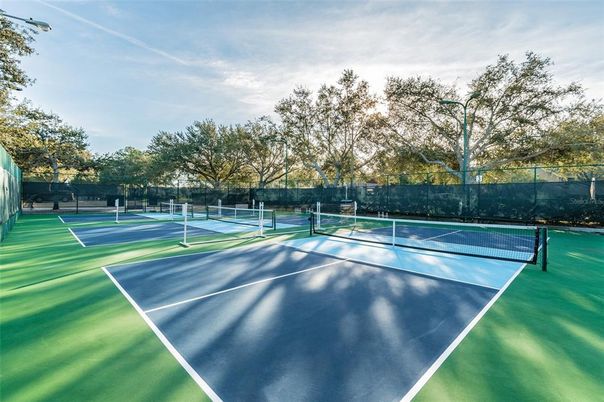 Exterior, Tennis Courts