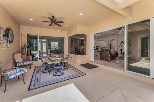 Dining room, Interior, Recessed Lighting