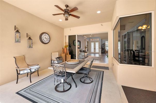 Dining room, Interior, Recessed Lighting