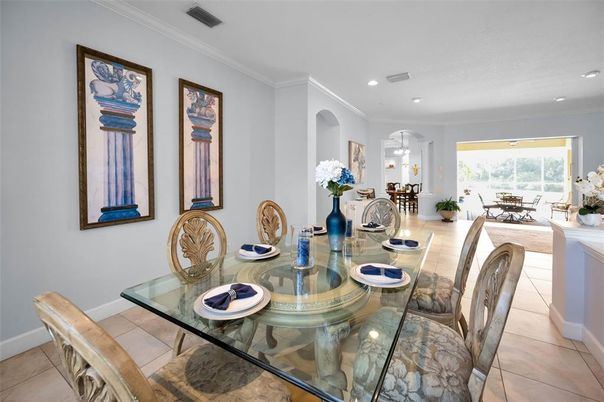 Dining room, Interior, Recessed Lighting