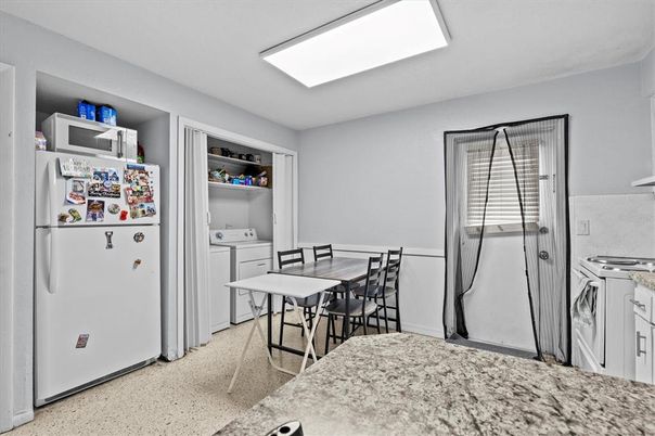 Dining room, Interior, Washer